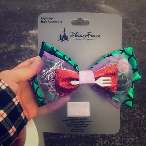 Little mermaid Disney light up bow